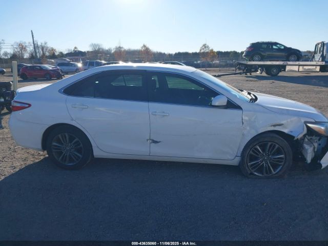 Toyota Camry Se Image 15