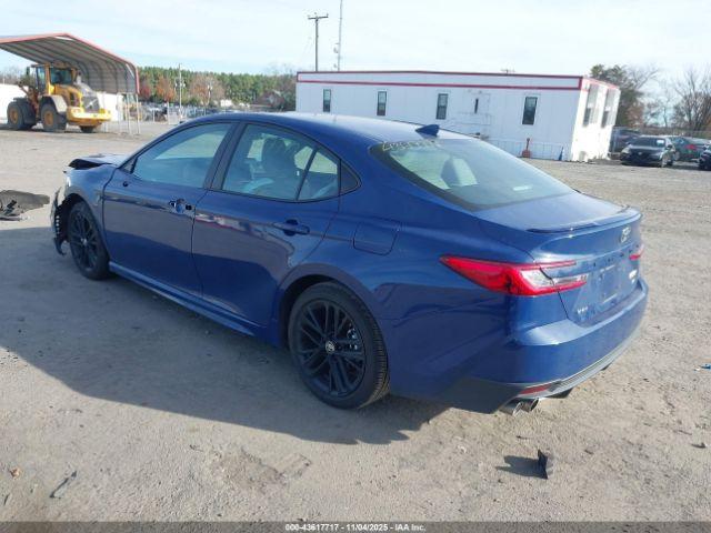 Toyota Camry Se Image 4