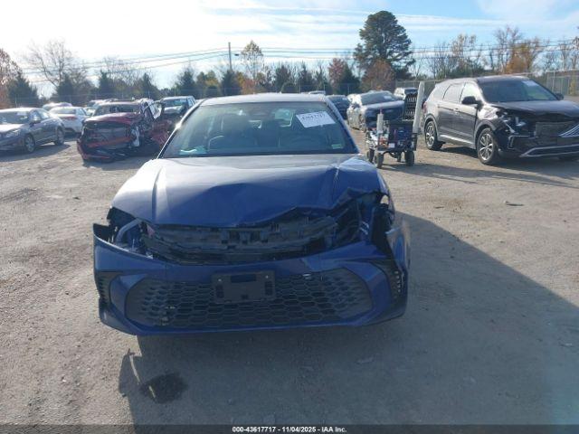 Toyota Camry Se Image 11