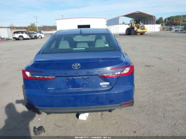 Toyota Camry Se Image 14