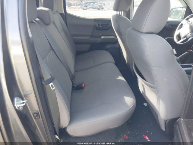 Toyota Tacoma Sr5 V6 Image 15