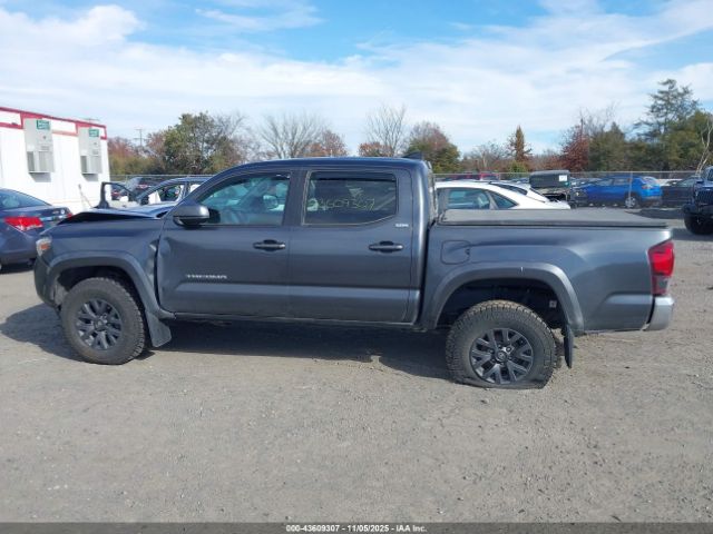 Toyota Tacoma Sr5 V6 Image 11
