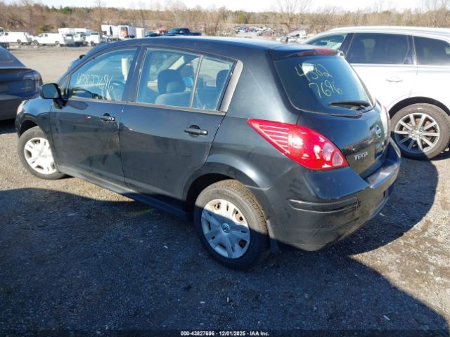 Nissan Versa 1.8 S Image 2