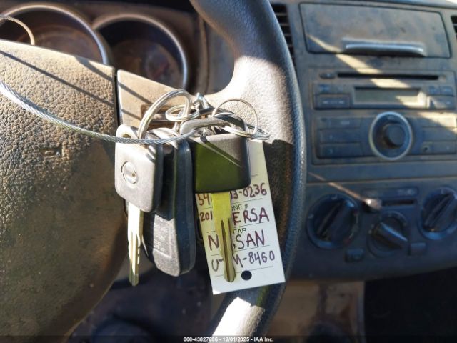 Nissan Versa 1.8 S Image 7