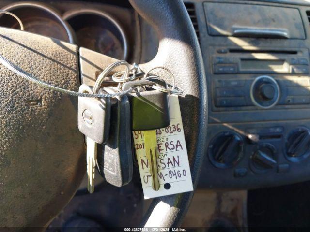 Nissan Versa 1.8 S Image 7