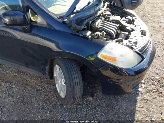 Nissan Versa 1.8 S Image 4