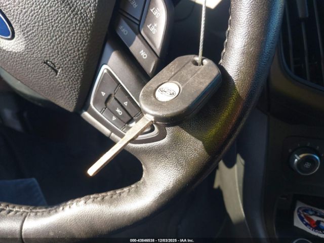 Ford Focus Se Image 11