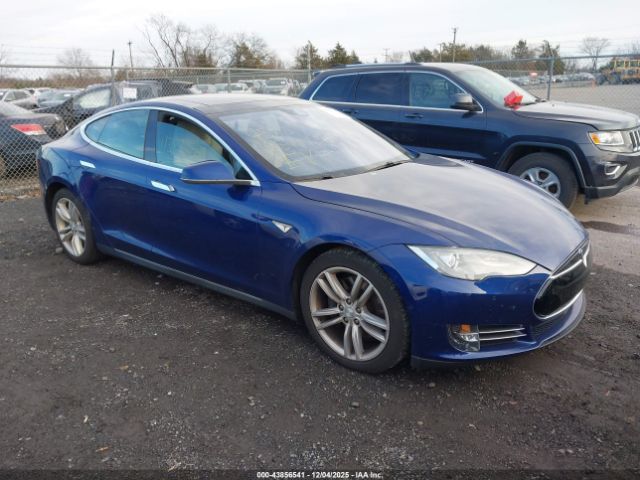 Tesla Model S Image 1