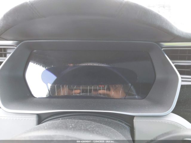 Tesla Model S Image 3