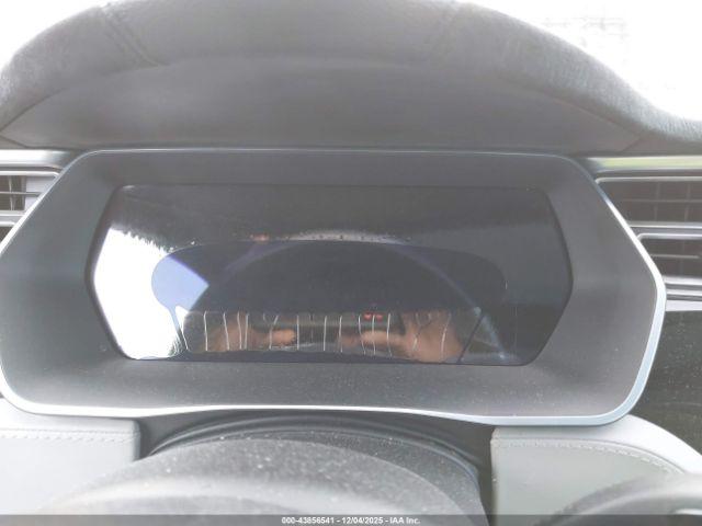 Tesla Model S Image 3