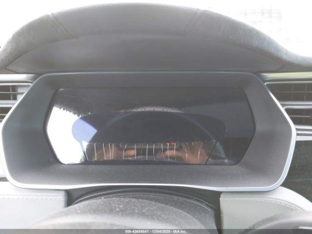 Tesla Model S Image 7