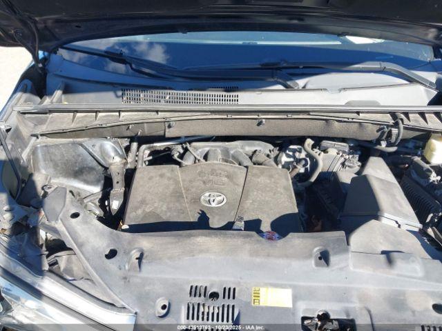 Toyota Highlander Xle Image 8