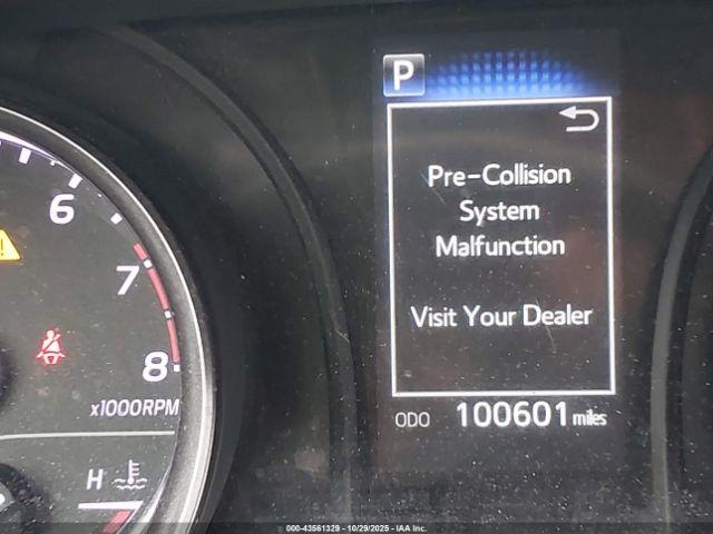 Toyota Camry Se Image 11