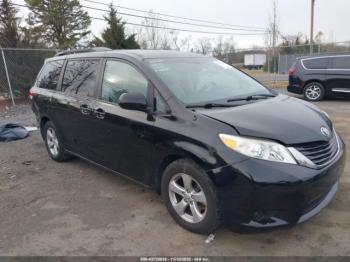  Salvage Toyota Sienna