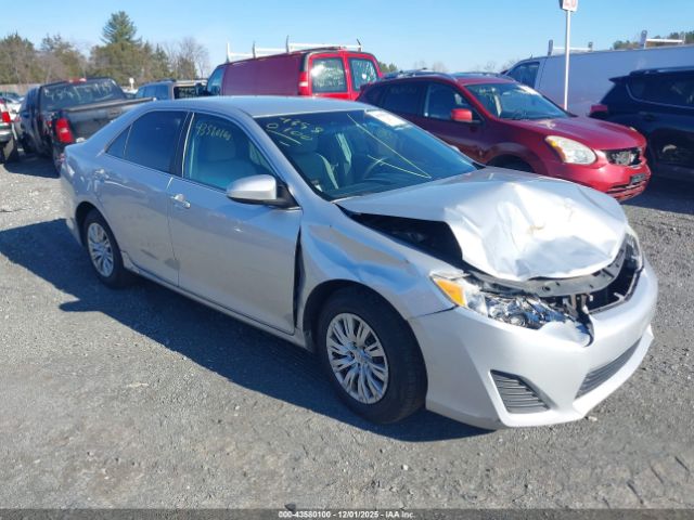 Toyota Camry Le Image 1