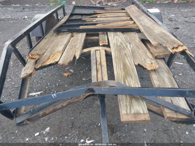 Carry On Trailer Image 6