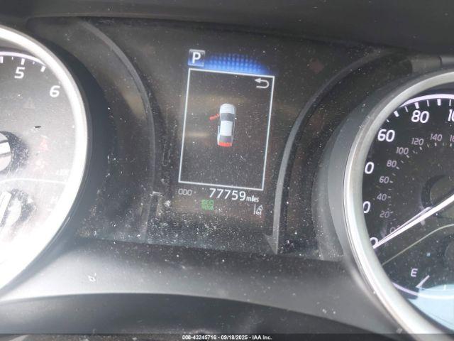 Toyota Camry Le Image 7