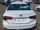 Toyota Camry Le Image 9