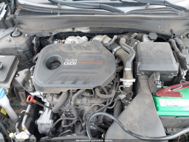 Kia Optima Sxl Turbo Image 9