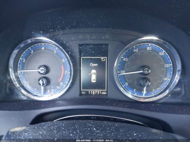 Toyota Corolla Se Image 12