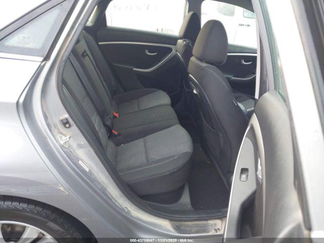 Hyundai ELANTRA Image 13