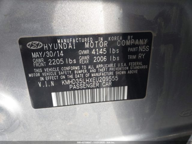 Hyundai ELANTRA Image 8