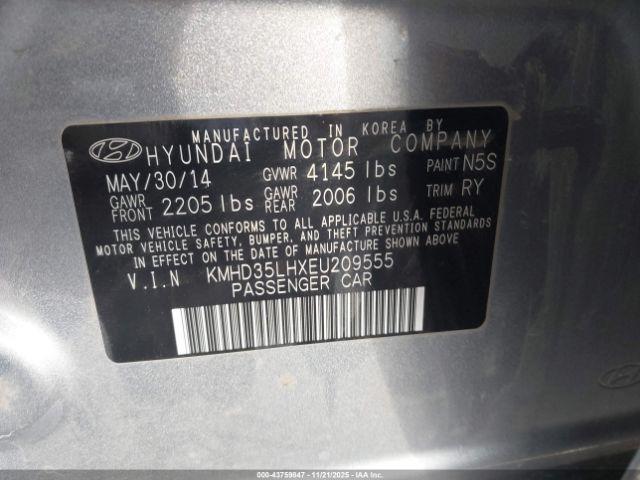 Hyundai ELANTRA Image 8