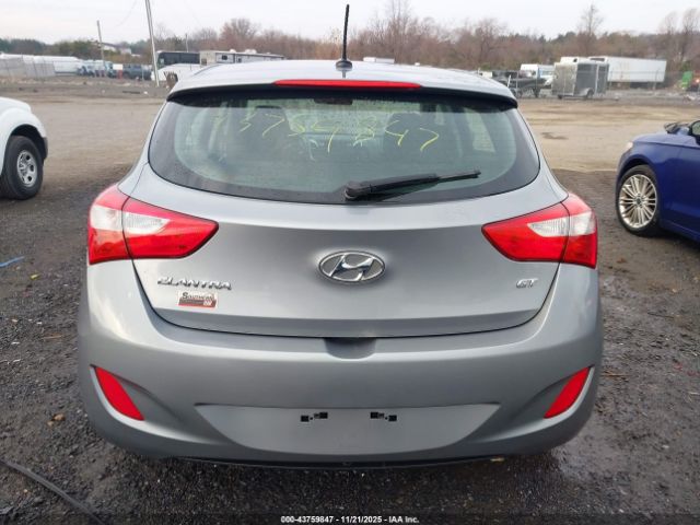 Hyundai ELANTRA Image 14