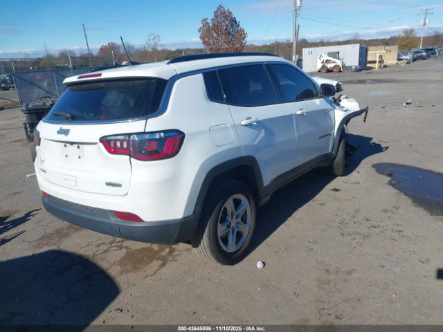 Jeep Compass Latitude 4x4 Image 5
