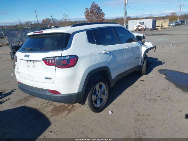 Jeep Compass Latitude 4x4 Image 5