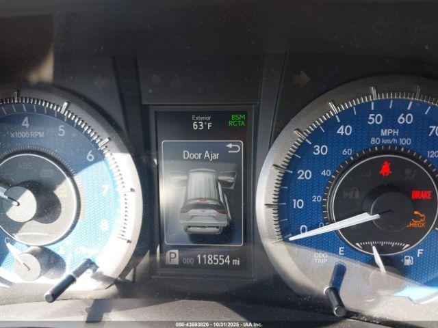 Toyota Sienna Xle Premium Image 8