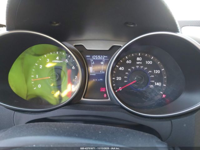 Hyundai VELOSTER Image 12