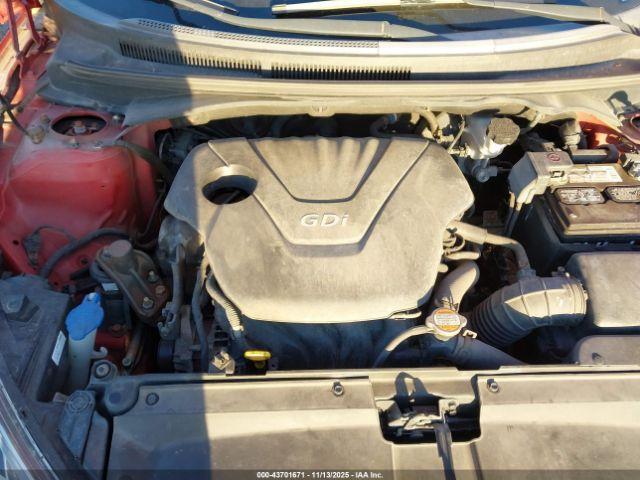 Hyundai VELOSTER Image 2