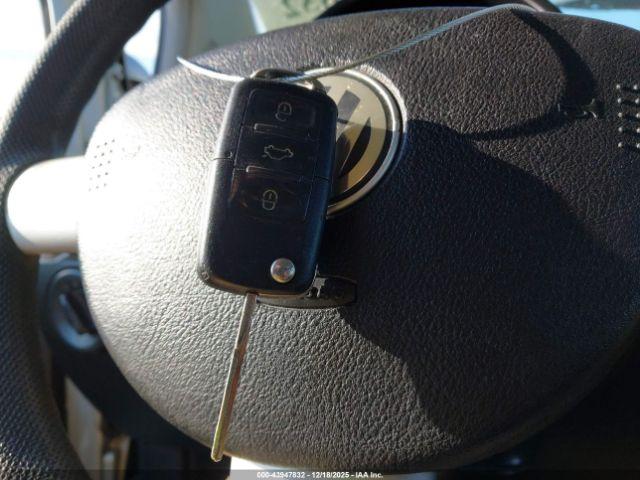 Volkswagen Beetle 2.5l Final Edition Image 7