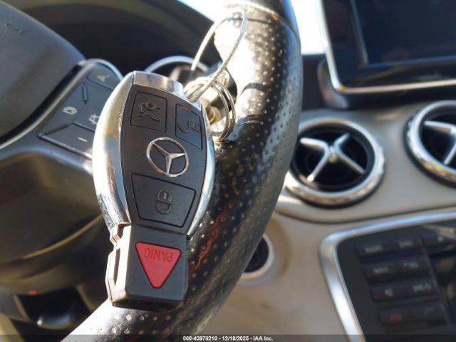 Mercedes-Benz GLA Image 6