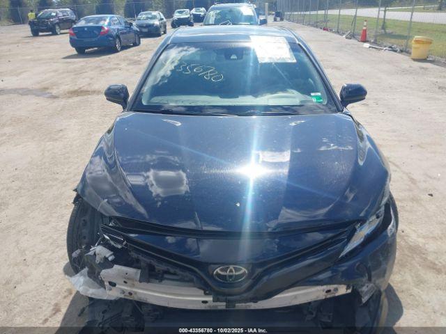 Toyota Camry Le Image 5