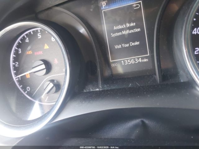 Toyota Camry Le Image 16