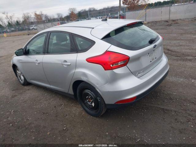 Ford Focus Se Image 14