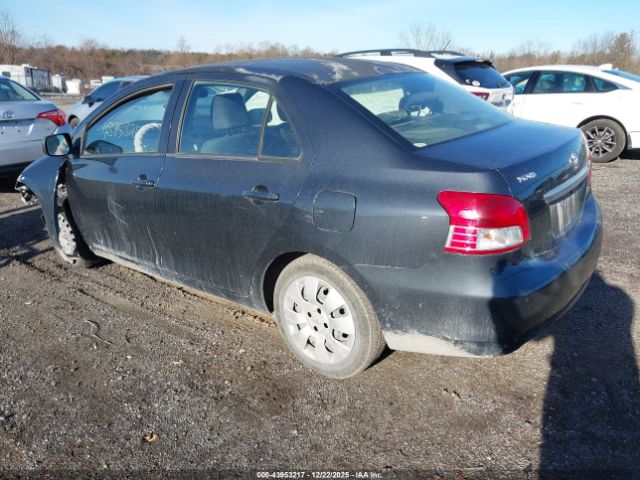 Toyota Yaris Image 2