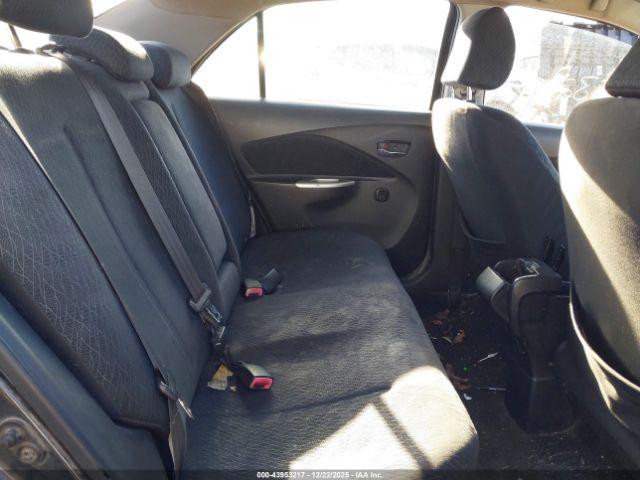 Toyota Yaris Image 9