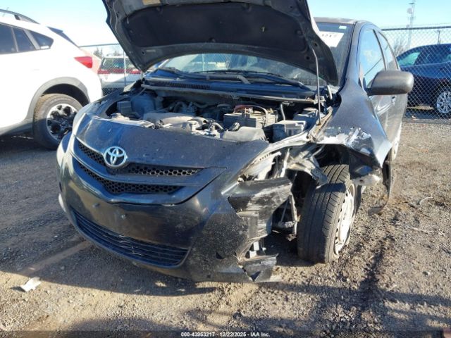 Toyota Yaris Image 10