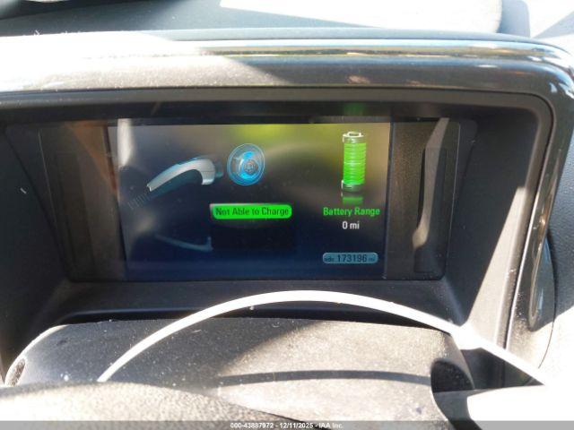 Chevrolet Volt Image 14