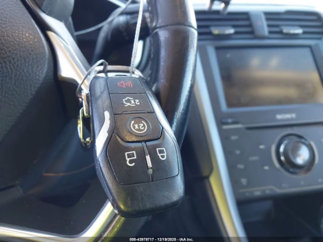 Ford Fusion Titanium Image 3