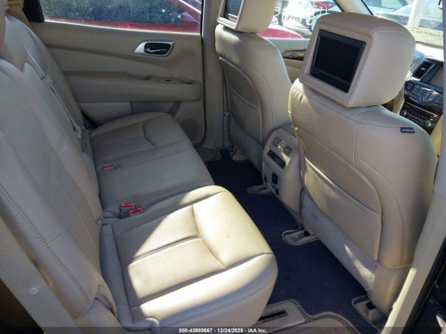 Nissan Pathfinder Platinum Image 18