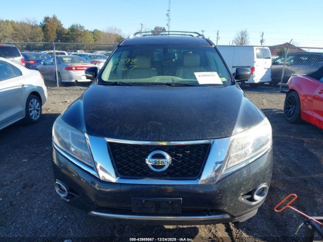 Nissan Pathfinder Platinum Image 11