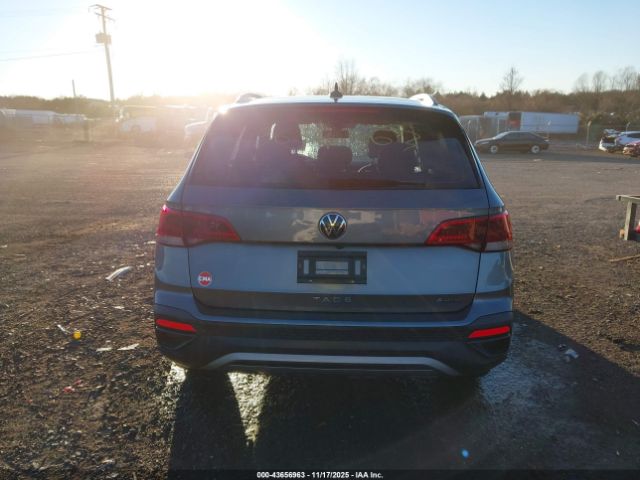 Volkswagen Taos S Image 3