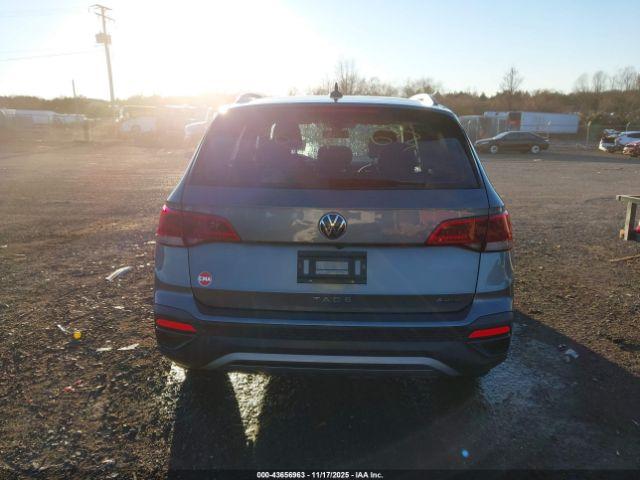 Volkswagen Taos S Image 3