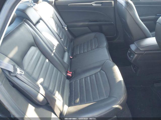 Ford Fusion Se Image 11