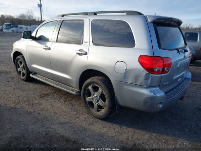 Toyota Sequoia Sr5 5.7l V8 Image 11