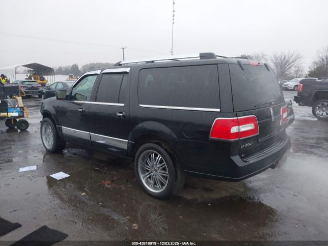 Lincoln Navigator Image 13